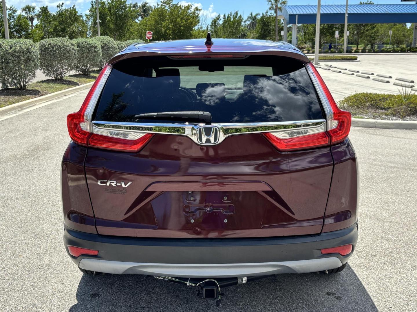 2019 BURGUN /Grey Leather HONDA CR-V EXL (7FARW1H85KE) with an 1.5L engine, Continuously Variable transmission, located at 11170 Summerlin Square Dr., Fort Myers Beach, FL, 33931, (239) 999-7777, 26.493546, -81.941628 - 2 Owner No Damage No Accident Carfax - Photo#5