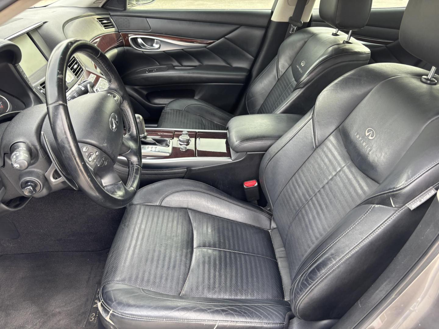 2012 GREY /Grey Leather INFINITI M37 (JN1BY1AP3CM) with an 3.7L engine, Automatic transmission, located at 11170 Summerlin Square Dr., Fort Myers Beach, FL, 33931, (239) 999-7777, 26.493546, -81.941628 - Photo#10