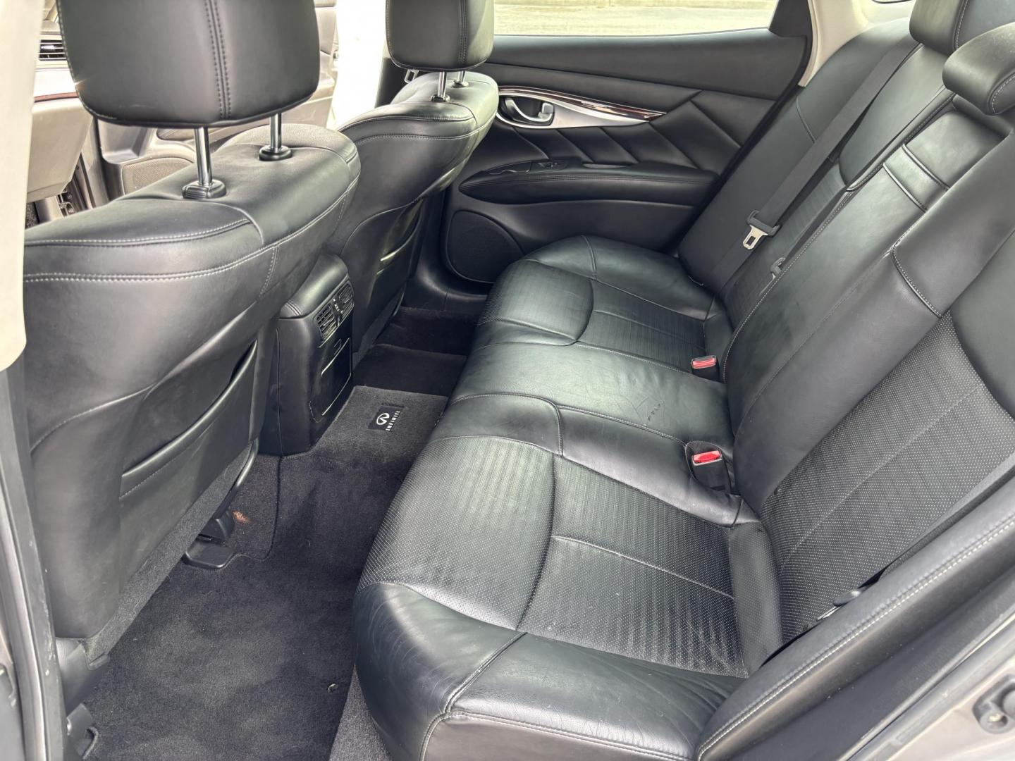 2012 GREY /Grey Leather INFINITI M37 (JN1BY1AP3CM) with an 3.7L engine, Automatic transmission, located at 11170 Summerlin Square Dr., Fort Myers Beach, FL, 33931, (239) 999-7777, 26.493546, -81.941628 - Photo#13