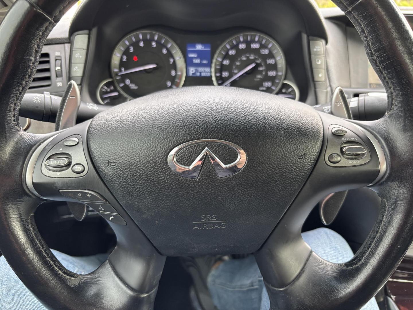 2012 GREY /Grey Leather INFINITI M37 (JN1BY1AP3CM) with an 3.7L engine, Automatic transmission, located at 11170 Summerlin Square Dr., Fort Myers Beach, FL, 33931, (239) 999-7777, 26.493546, -81.941628 - Photo#16