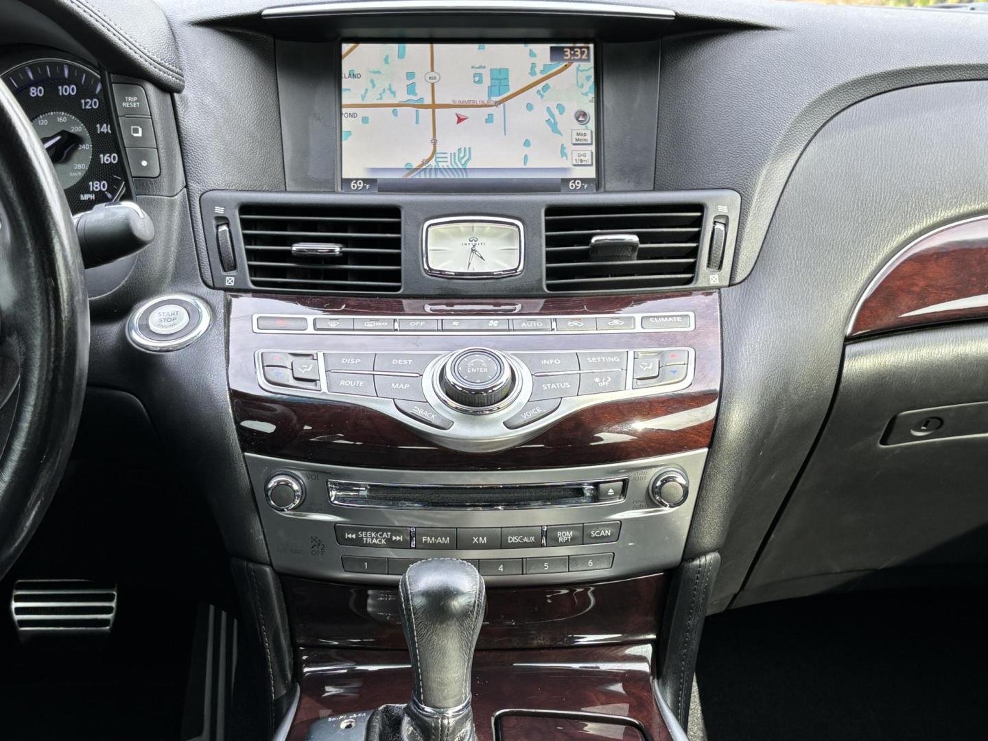 2012 GREY /Grey Leather INFINITI M37 (JN1BY1AP3CM) with an 3.7L engine, Automatic transmission, located at 11170 Summerlin Square Dr., Fort Myers Beach, FL, 33931, (239) 999-7777, 26.493546, -81.941628 - Photo#22