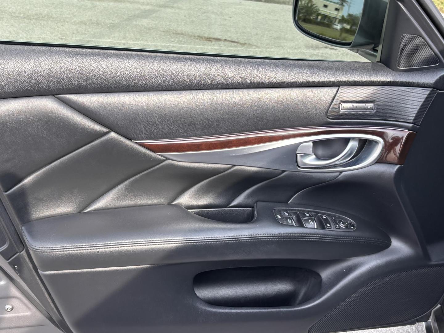 2012 GREY /Grey Leather INFINITI M37 (JN1BY1AP3CM) with an 3.7L engine, Automatic transmission, located at 11170 Summerlin Square Dr., Fort Myers Beach, FL, 33931, (239) 999-7777, 26.493546, -81.941628 - Photo#14