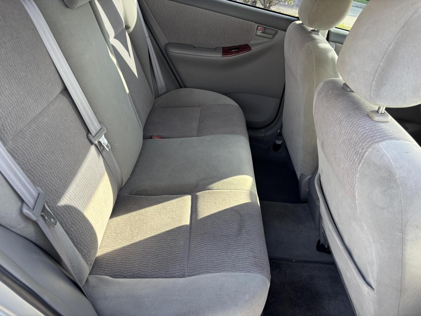 2007 SILVER /Gray Cloth TOYOTA COROLLA CE (JTDBR32E070) with an 1.8L engine, Automatic transmission, located at 11170 Summerlin Square Dr., Fort Myers Beach, FL, 33931, (239) 999-7777, 26.493546, -81.941628 - Photo#11