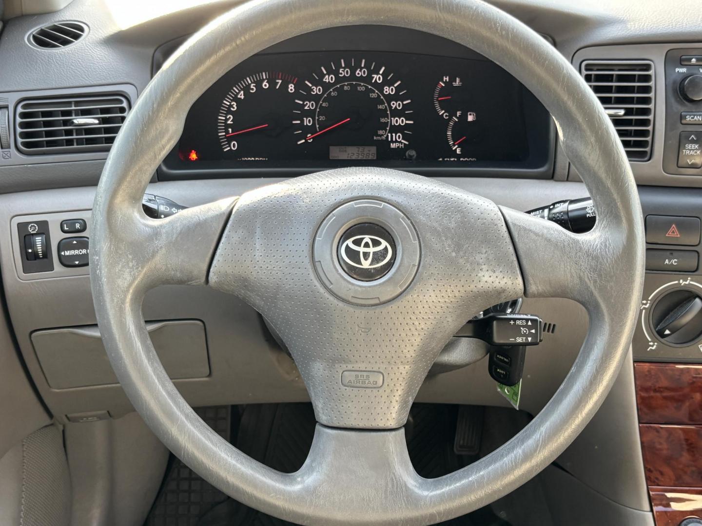 2007 SILVER /Gray Cloth TOYOTA COROLLA CE (JTDBR32E070) with an 1.8L engine, Automatic transmission, located at 11170 Summerlin Square Dr., Fort Myers Beach, FL, 33931, (239) 999-7777, 26.493546, -81.941628 - Photo#13
