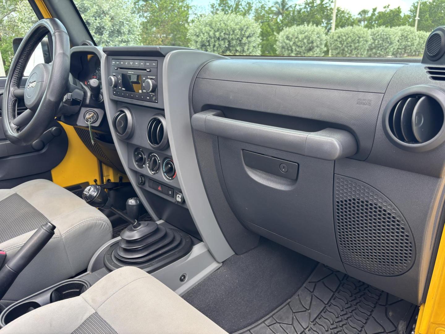 2008 YELLOW JEEP WRANGLER UNLIMI X (1J4GA39158L) with an 3.8L engine, 4-Speed Manual transmission, located at 11170 Summerlin Square Dr., Fort Myers Beach, FL, 33931, (239) 999-7777, 26.493546, -81.941628 - Manual Transmission New Cloth Top New Brakes New Rotors - Photo#16