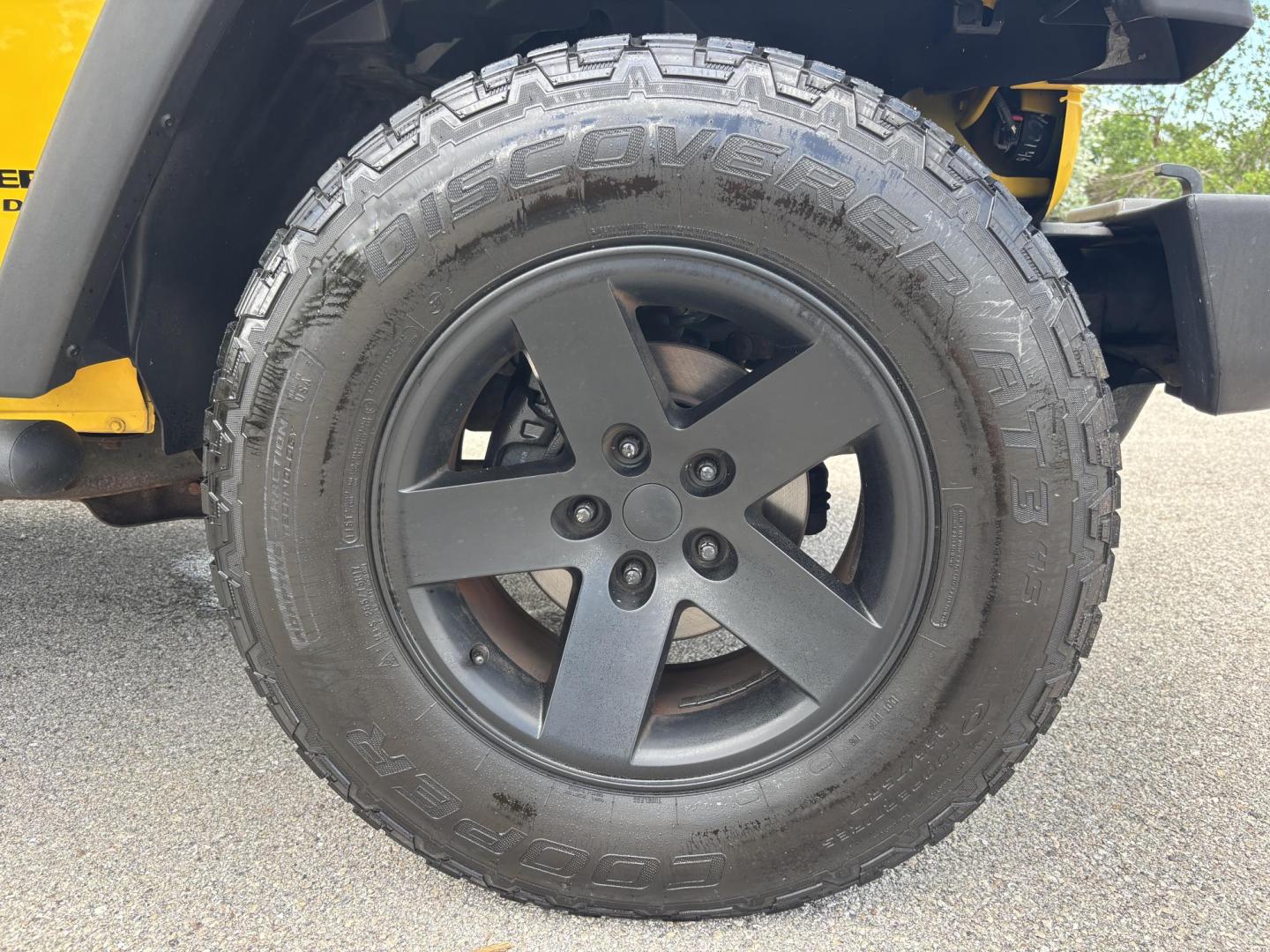 2008 YELLOW JEEP WRANGLER UNLIMI X (1J4GA39158L) with an 3.8L engine, 4-Speed Manual transmission, located at 11170 Summerlin Square Dr., Fort Myers Beach, FL, 33931, (239) 999-7777, 26.493546, -81.941628 - Manual Transmission New Cloth Top New Brakes New Rotors - Photo#49