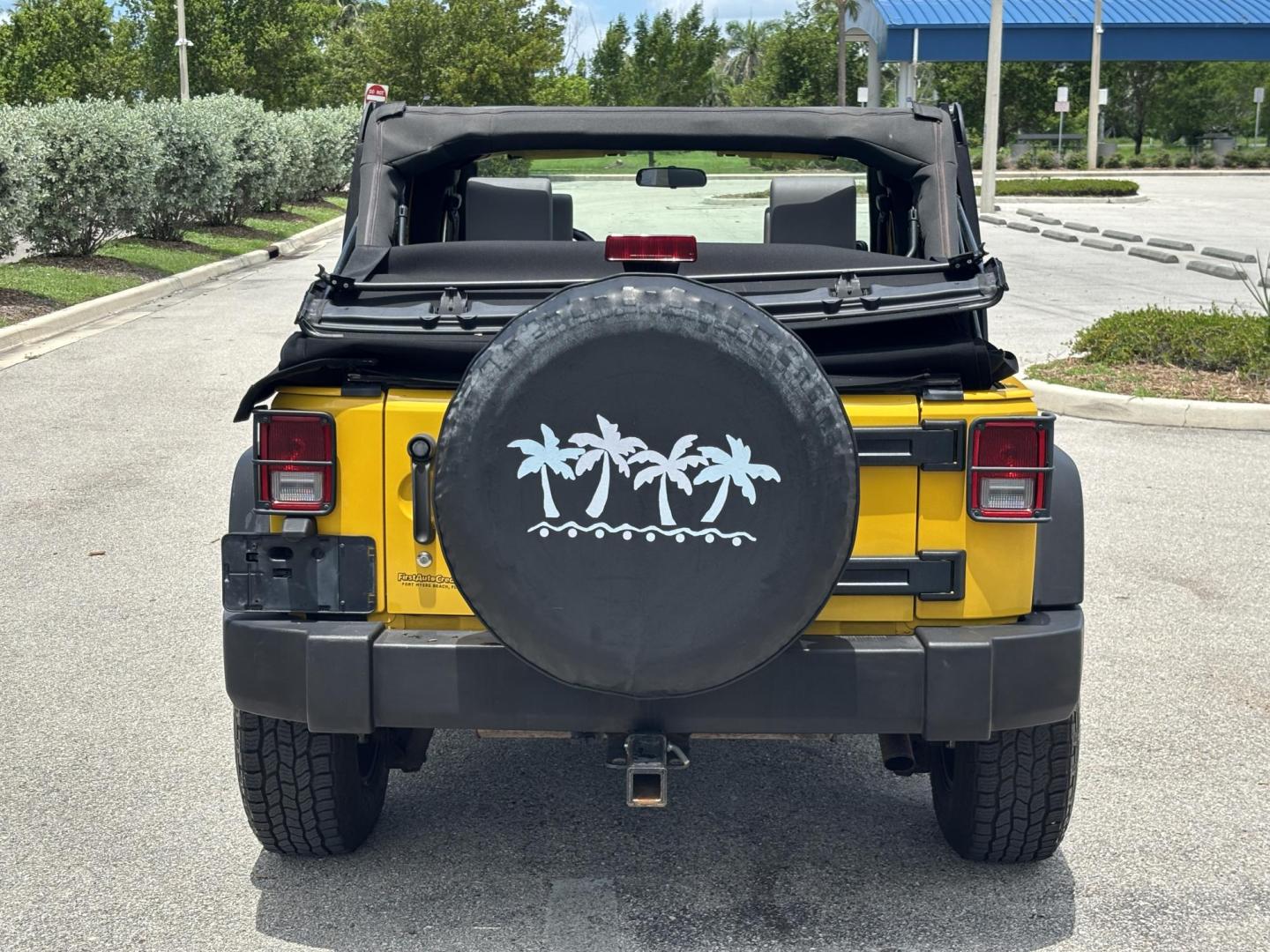 2008 YELLOW JEEP WRANGLER UNLIMI X (1J4GA39158L) with an 3.8L engine, 4-Speed Manual transmission, located at 11170 Summerlin Square Dr., Fort Myers Beach, FL, 33931, (239) 999-7777, 26.493546, -81.941628 - Manual Transmission New Cloth Top New Brakes New Rotors - Photo#28
