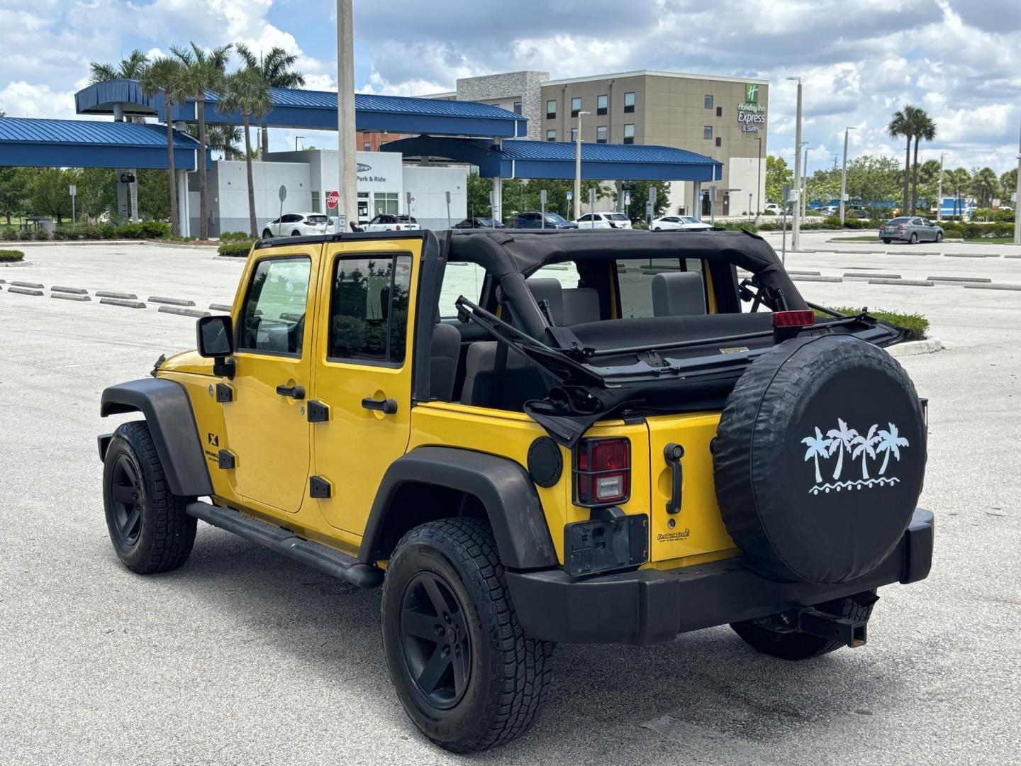 2008 YELLOW JEEP WRANGLER UNLIMI X (1J4GA39158L) with an 3.8L engine, 4-Speed Manual transmission, located at 11170 Summerlin Square Dr., Fort Myers Beach, FL, 33931, (239) 999-7777, 26.493546, -81.941628 - Manual Transmission New Cloth Top New Brakes New Rotors - Photo#29