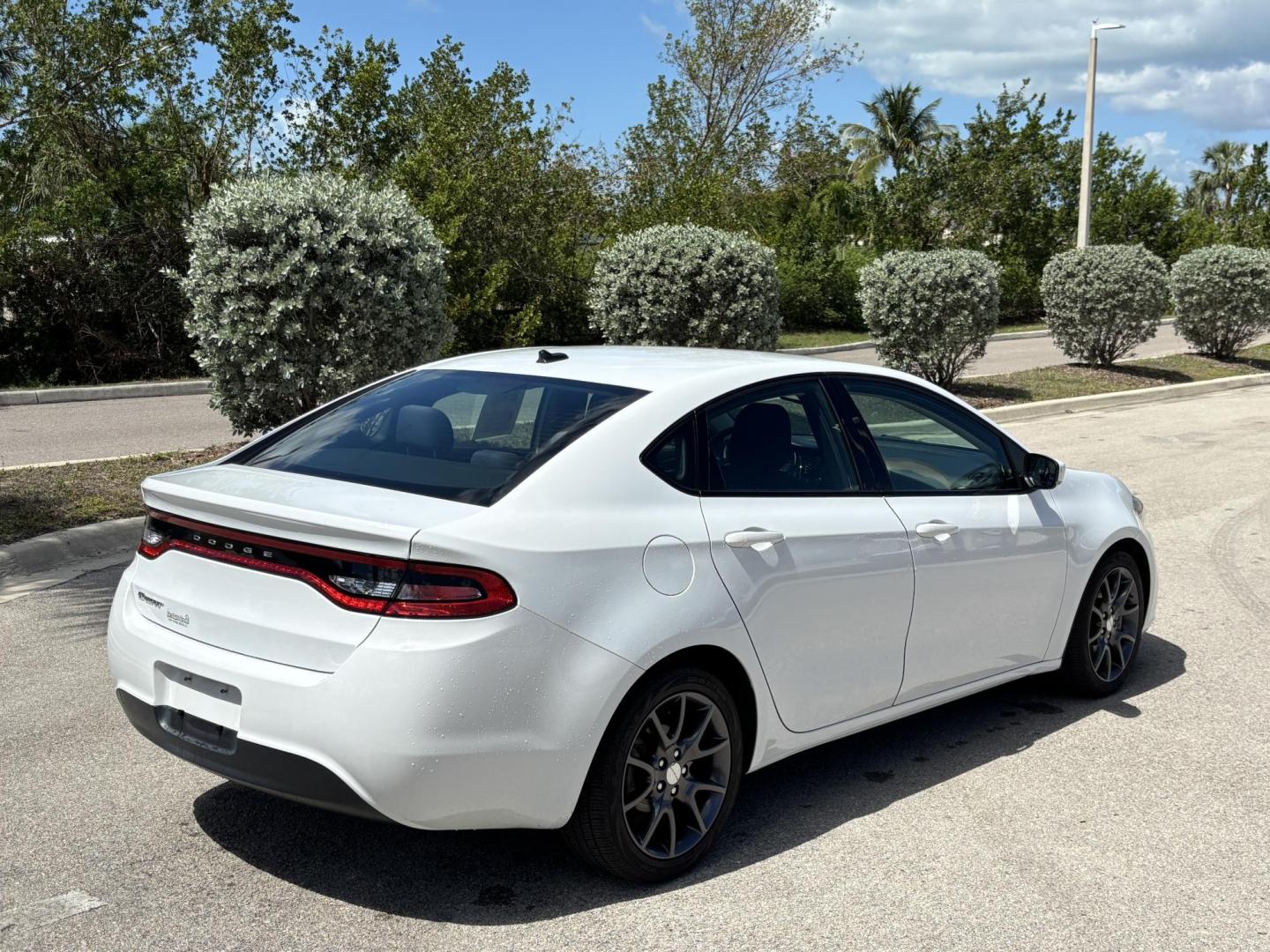 2016 WHITE /BLACK Dodge Dart SE (1C3CDFAAXGD) with an 2.0L L4 DOHC 16V TURBO engine, located at 11170 Summerlin Square Dr., Fort Myers Beach, FL, 33931, (239) 999-7777, 26.493546, -81.941628 - 1 Owner No Damage No Accident Carfax - Photo#6