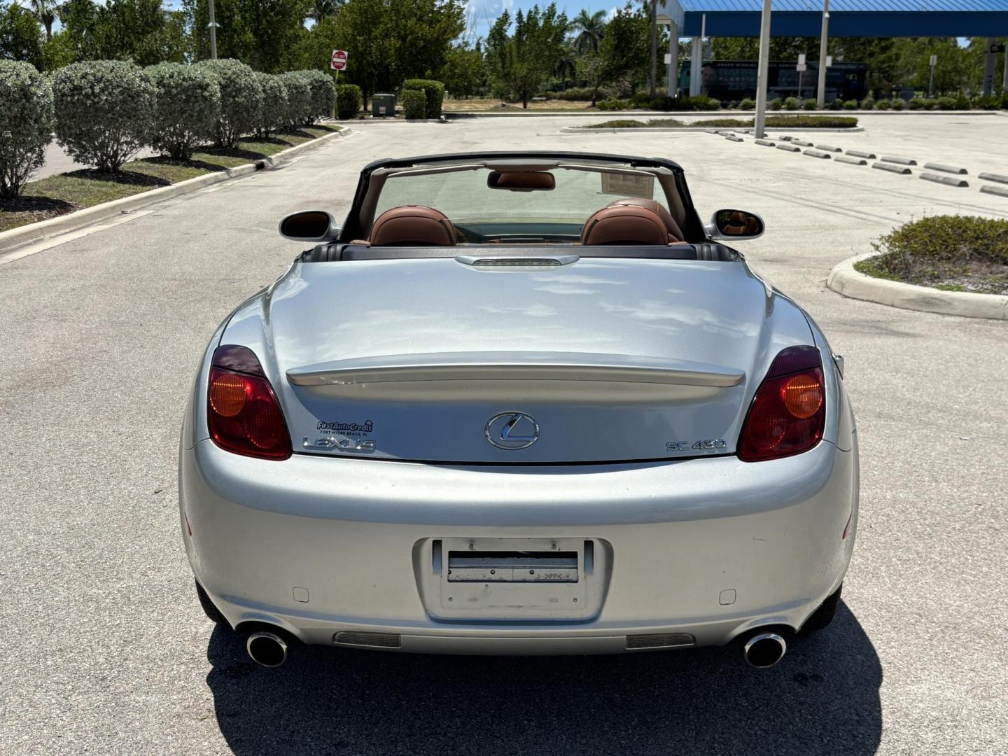 2002 SILVER /BROWN Lexus SC 430 Convertible (JTHFN48Y820) with an 4.3L V8 DOHC 32V engine, 5-Speed Automatic Overdrive transmission, located at 11170 Summerlin Square Dr., Fort Myers Beach, FL, 33931, (239) 999-7777, 26.493546, -81.941628 - Photo#5