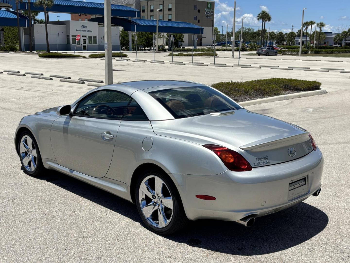 2002 SILVER /BROWN Lexus SC 430 Convertible (JTHFN48Y820) with an 4.3L V8 DOHC 32V engine, 5-Speed Automatic Overdrive transmission, located at 11170 Summerlin Square Dr., Fort Myers Beach, FL, 33931, (239) 999-7777, 26.493546, -81.941628 - Photo#22