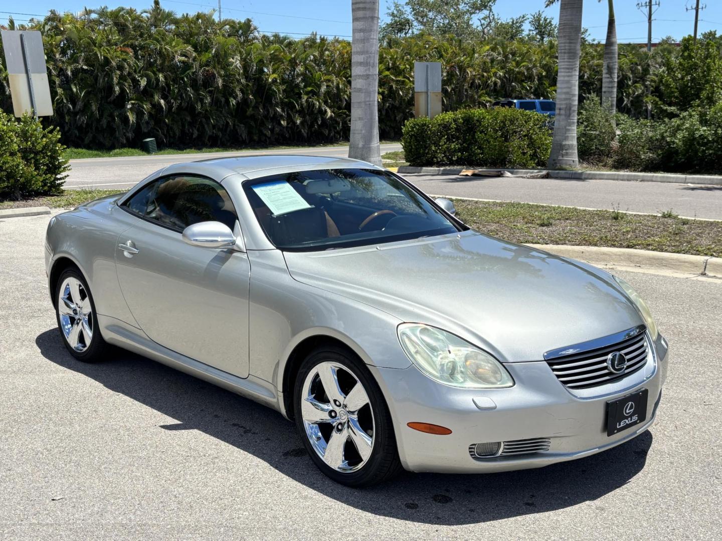 2002 SILVER /BROWN Lexus SC 430 Convertible (JTHFN48Y820) with an 4.3L V8 DOHC 32V engine, 5-Speed Automatic Overdrive transmission, located at 11170 Summerlin Square Dr., Fort Myers Beach, FL, 33931, (239) 999-7777, 26.493546, -81.941628 - Photo#20