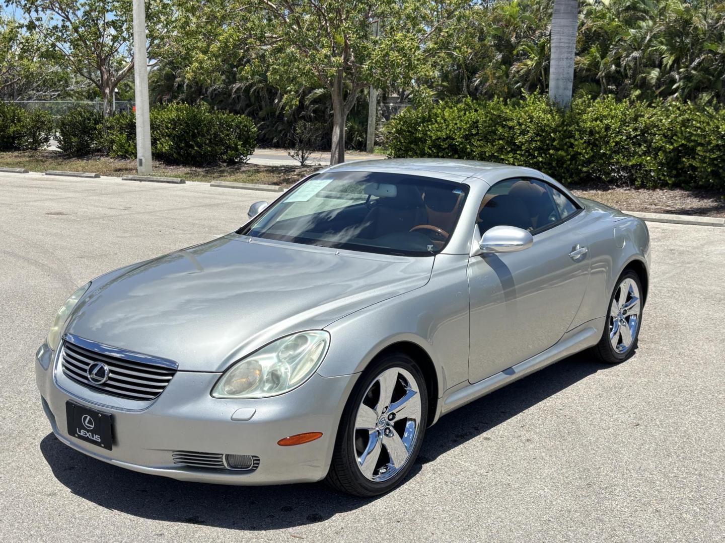 2002 SILVER /BROWN Lexus SC 430 Convertible (JTHFN48Y820) with an 4.3L V8 DOHC 32V engine, 5-Speed Automatic Overdrive transmission, located at 11170 Summerlin Square Dr., Fort Myers Beach, FL, 33931, (239) 999-7777, 26.493546, -81.941628 - Photo#18