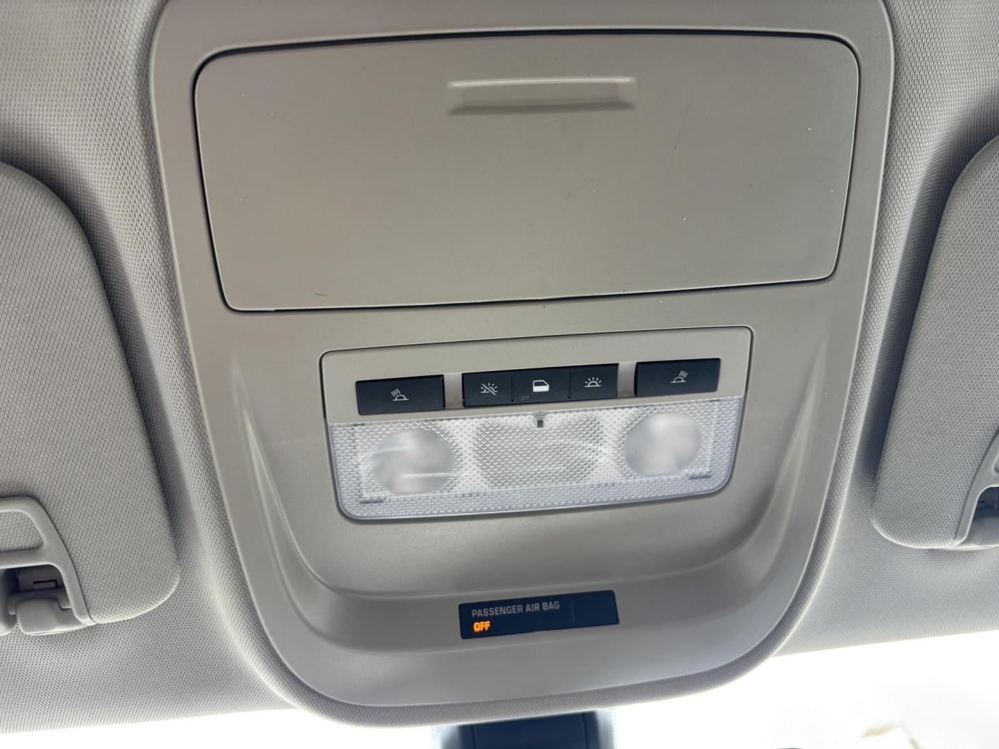 2022 BLUE Chevrolet Colorado LT Crew Cab 2WD Short Box (1GCGSCEAXN1) with an 2.5L L4 DOHC 16V GAS engine, 6A transmission, located at 11170 Summerlin Square Dr., Fort Myers Beach, FL, 33931, (239) 999-7777, 26.493546, -81.941628 - 1 Owner No Damage No Accidents Carfax RWD Remote Start - Photo#25