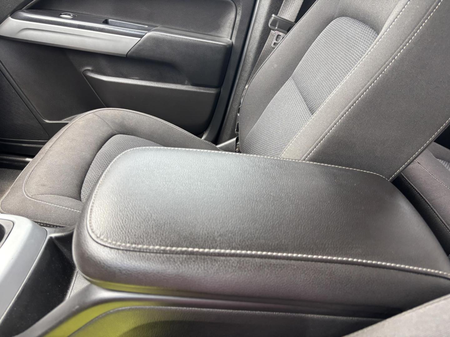 2022 BLUE Chevrolet Colorado LT Crew Cab 2WD Short Box (1GCGSCEAXN1) with an 2.5L L4 DOHC 16V GAS engine, 6A transmission, located at 11170 Summerlin Square Dr., Fort Myers Beach, FL, 33931, (239) 999-7777, 26.493546, -81.941628 - 1 Owner No Damage No Accidents Carfax RWD Remote Start - Photo#27