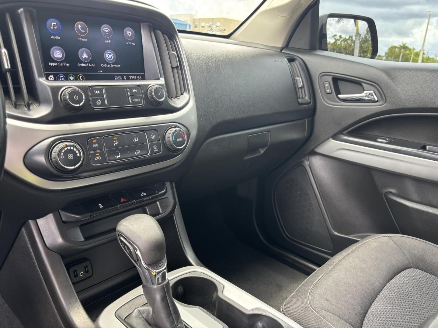2022 BLUE Chevrolet Colorado LT Crew Cab 2WD Short Box (1GCGSCEAXN1) with an 2.5L L4 DOHC 16V GAS engine, 6A transmission, located at 11170 Summerlin Square Dr., Fort Myers Beach, FL, 33931, (239) 999-7777, 26.493546, -81.941628 - 1 Owner No Damage No Accidents Carfax RWD Remote Start - Photo#17