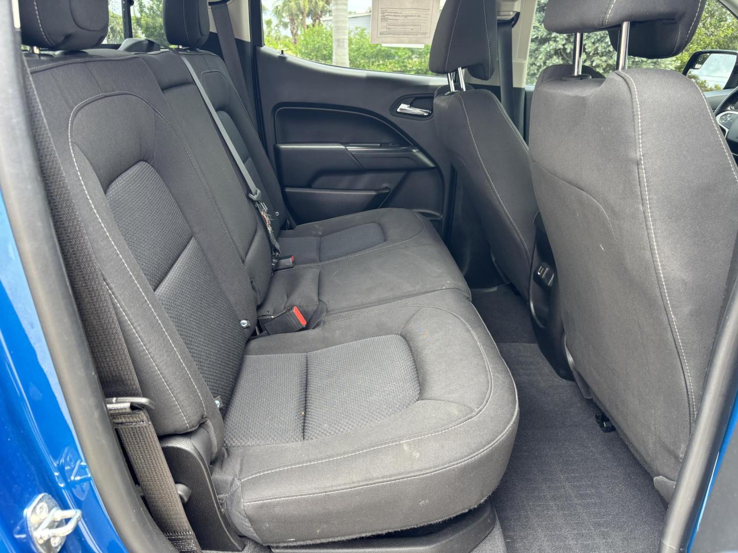 2022 BLUE Chevrolet Colorado LT Crew Cab 2WD Short Box (1GCGSCEAXN1) with an 2.5L L4 DOHC 16V GAS engine, 6A transmission, located at 11170 Summerlin Square Dr., Fort Myers Beach, FL, 33931, (239) 999-7777, 26.493546, -81.941628 - 1 Owner No Damage No Accidents Carfax RWD Remote Start - Photo#29