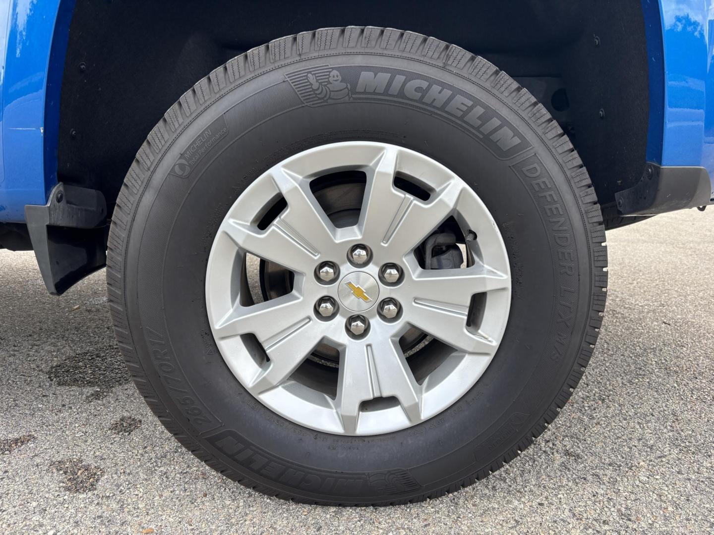 2022 BLUE Chevrolet Colorado LT Crew Cab 2WD Short Box (1GCGSCEAXN1) with an 2.5L L4 DOHC 16V GAS engine, 6A transmission, located at 11170 Summerlin Square Dr., Fort Myers Beach, FL, 33931, (239) 999-7777, 26.493546, -81.941628 - 1 Owner No Damage No Accidents Carfax RWD Remote Start - Photo#38
