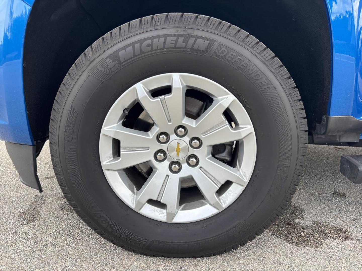 2022 BLUE Chevrolet Colorado LT Crew Cab 2WD Short Box (1GCGSCEAXN1) with an 2.5L L4 DOHC 16V GAS engine, 6A transmission, located at 11170 Summerlin Square Dr., Fort Myers Beach, FL, 33931, (239) 999-7777, 26.493546, -81.941628 - 1 Owner No Damage No Accidents Carfax RWD Remote Start - Photo#39
