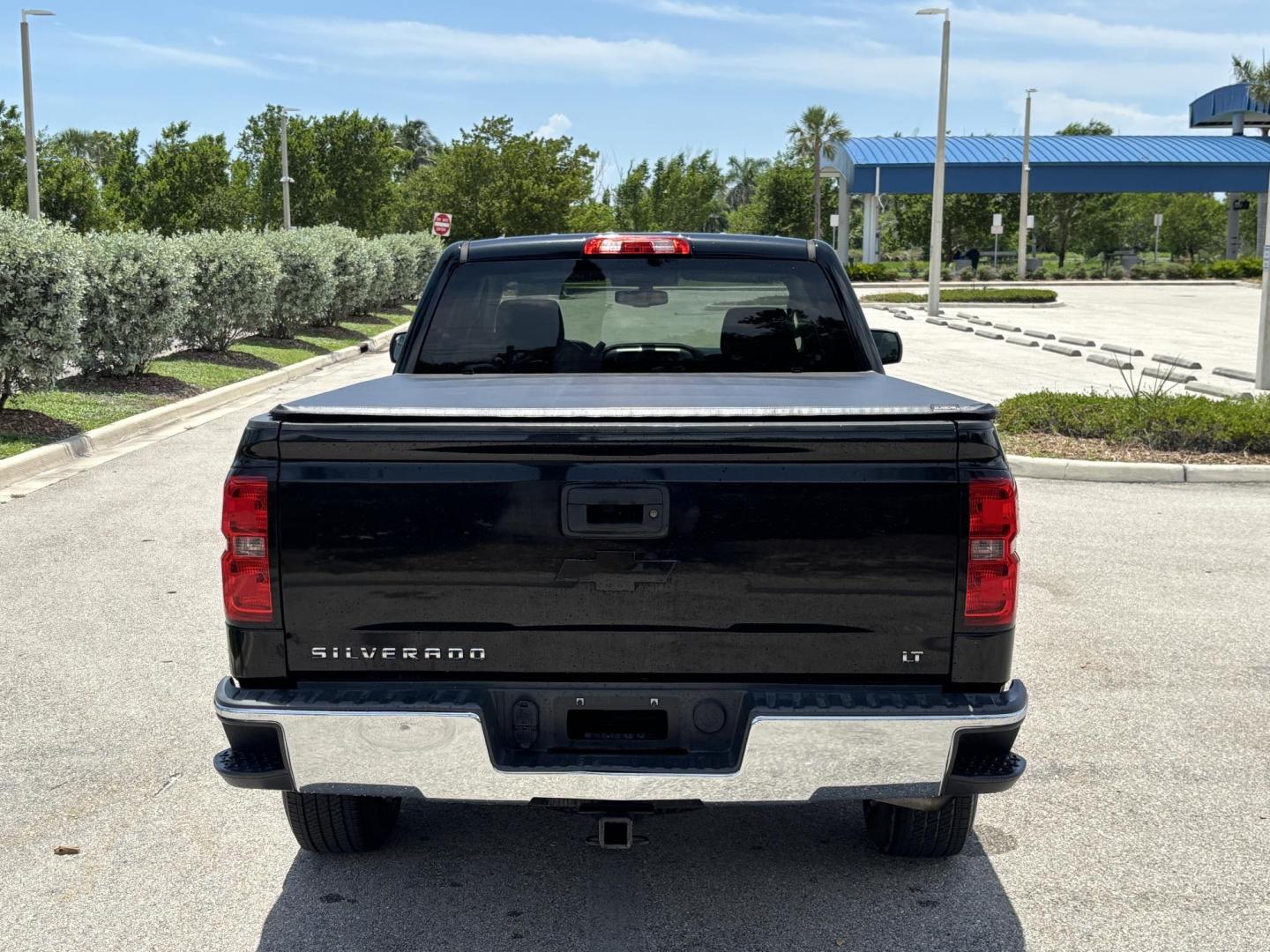 2015 BLACK Chevrolet Silverado 1500 LT Double Cab 2WD (1GCRCRECXFZ) with an 5.3L V8 OHV 16V engine, 6-Speed Automatic transmission, located at 11170 Summerlin Square Dr., Fort Myers Beach, FL, 33931, (239) 999-7777, 26.493546, -81.941628 - 2 Owner 28 Service History Records on Carfax - Photo#5
