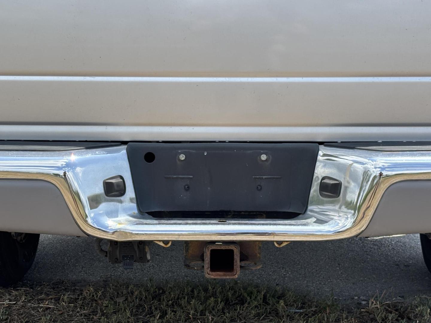 2004 GRAY Dodge Dakota SLT Plus Quad Cab 2WD (1D7HL48N54S) with an 4.7L V8 SOHC 16V engine, AUTOMATIC transmission, located at 11170 Summerlin Square Dr., Fort Myers Beach, FL, 33931, (239) 999-7777, 26.493546, -81.941628 - Photo#25