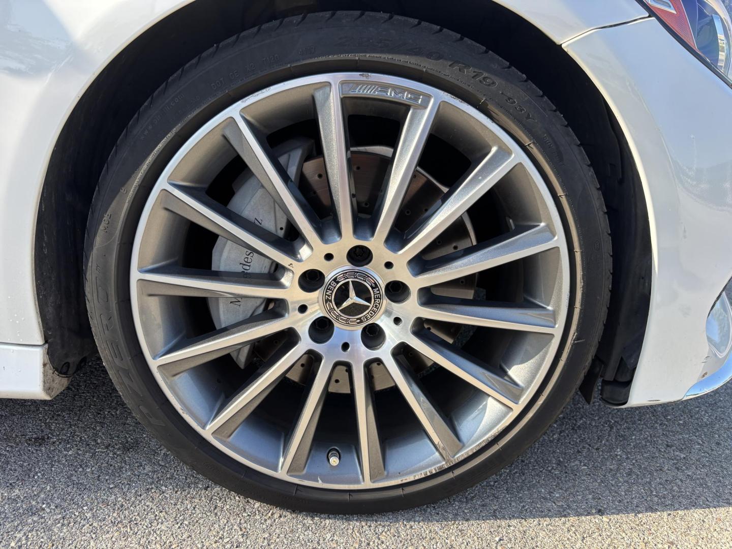 2018 WHITE /CRANBERRY RED Mercedes-Benz C-Class C300 Coupe (WDDWK4JB3JF) with an 2.0L L4 DOHC 16V TURBO engine, 7A transmission, located at 11170 Summerlin Square Dr., Fort Myers Beach, FL, 33931, (239) 999-7777, 26.493546, -81.941628 - Photo#61