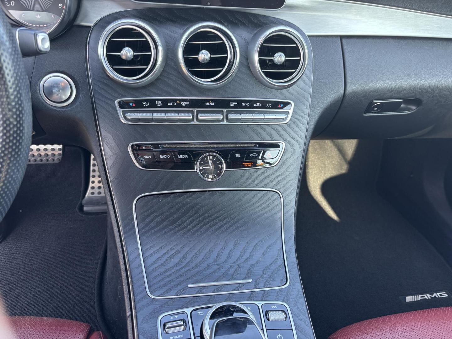 2018 WHITE /CRANBERRY RED Mercedes-Benz C-Class C300 Coupe (WDDWK4JB3JF) with an 2.0L L4 DOHC 16V TURBO engine, 7A transmission, located at 11170 Summerlin Square Dr., Fort Myers Beach, FL, 33931, (239) 999-7777, 26.493546, -81.941628 - Photo#29