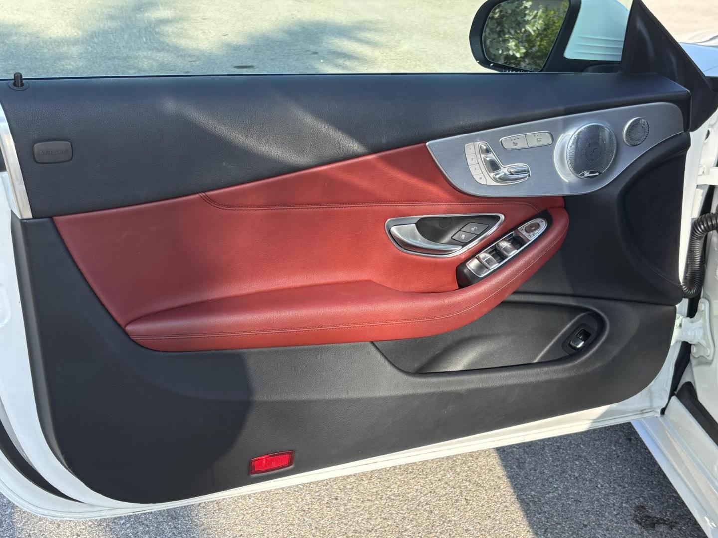 2018 WHITE /CRANBERRY RED Mercedes-Benz C-Class C300 Coupe (WDDWK4JB3JF) with an 2.0L L4 DOHC 16V TURBO engine, 7A transmission, located at 11170 Summerlin Square Dr., Fort Myers Beach, FL, 33931, (239) 999-7777, 26.493546, -81.941628 - Photo#47