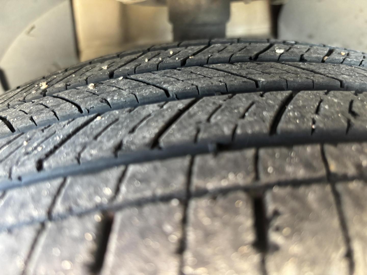 2019 SILVER /BLACK LEATHER Dodge Grand Caravan SXT (2C4RDGCG1KR) with an 3.6L V6 DOHC 24V engine, 6A transmission, located at 11170 Summerlin Square Dr., Fort Myers Beach, FL, 33931, (239) 999-7777, 26.493546, -81.941628 - Photo#36