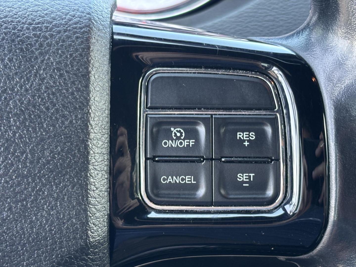 2019 SILVER /BLACK LEATHER Dodge Grand Caravan SXT (2C4RDGCG1KR) with an 3.6L V6 DOHC 24V engine, 6A transmission, located at 11170 Summerlin Square Dr., Fort Myers Beach, FL, 33931, (239) 999-7777, 26.493546, -81.941628 - Photo#14
