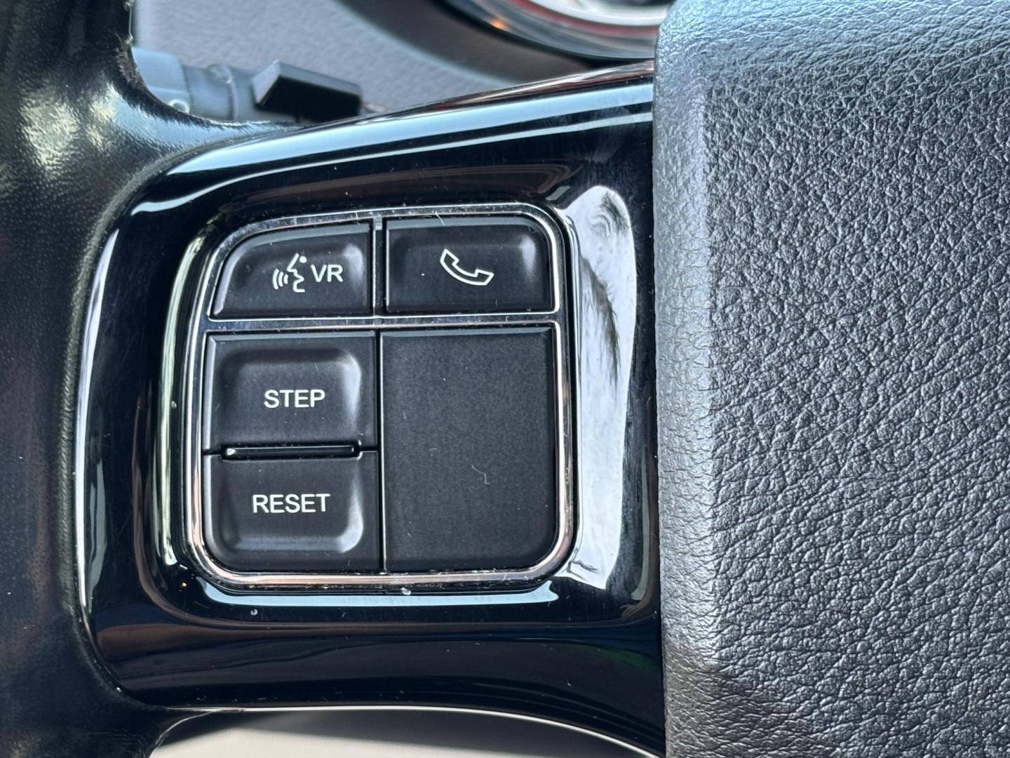 2019 SILVER /BLACK LEATHER Dodge Grand Caravan SXT (2C4RDGCG1KR) with an 3.6L V6 DOHC 24V engine, 6A transmission, located at 11170 Summerlin Square Dr., Fort Myers Beach, FL, 33931, (239) 999-7777, 26.493546, -81.941628 - Photo#13