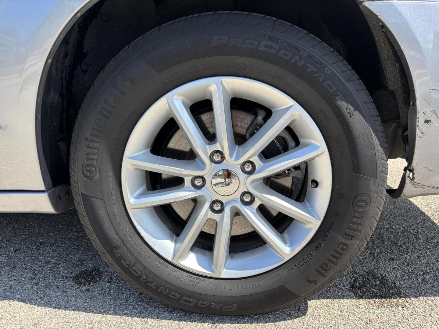 2019 SILVER /BLACK LEATHER Dodge Grand Caravan SXT (2C4RDGCG1KR) with an 3.6L V6 DOHC 24V engine, 6A transmission, located at 11170 Summerlin Square Dr., Fort Myers Beach, FL, 33931, (239) 999-7777, 26.493546, -81.941628 - Photo#40