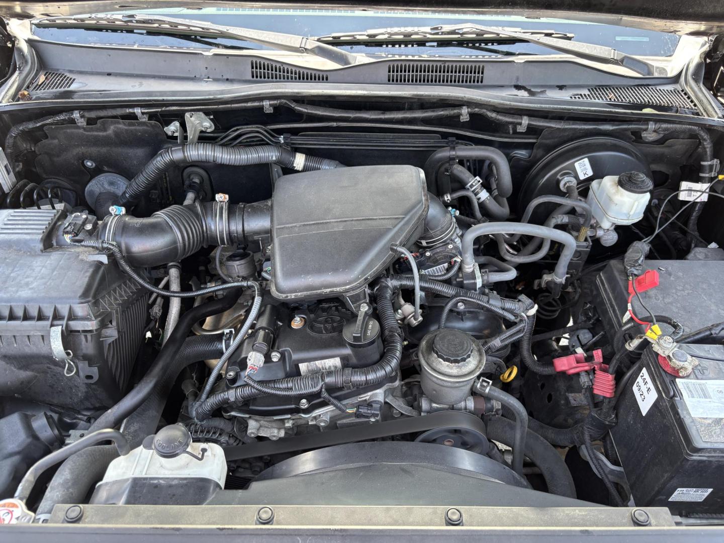 2019 BLACK Toyota Tacoma SR5 Double Cab Long Bed I4 6AT 2WD (5TFAX5GN5KX) with an 2.7L L4 DOHC 16V engine, 6A transmission, located at 11170 Summerlin Square Dr., Fort Myers Beach, FL, 33931, (239) 999-7777, 26.493546, -81.941628 - Photo#25
