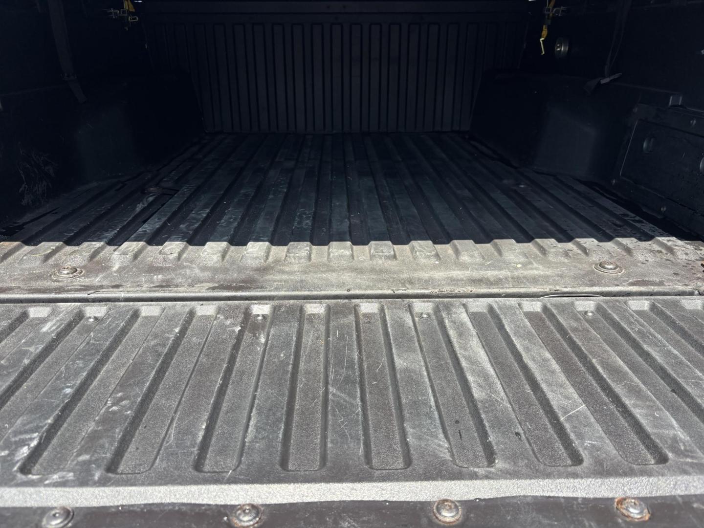 2019 BLACK Toyota Tacoma SR5 Double Cab Long Bed I4 6AT 2WD (5TFAX5GN5KX) with an 2.7L L4 DOHC 16V engine, 6A transmission, located at 11170 Summerlin Square Dr., Fort Myers Beach, FL, 33931, (239) 999-7777, 26.493546, -81.941628 - Photo#27