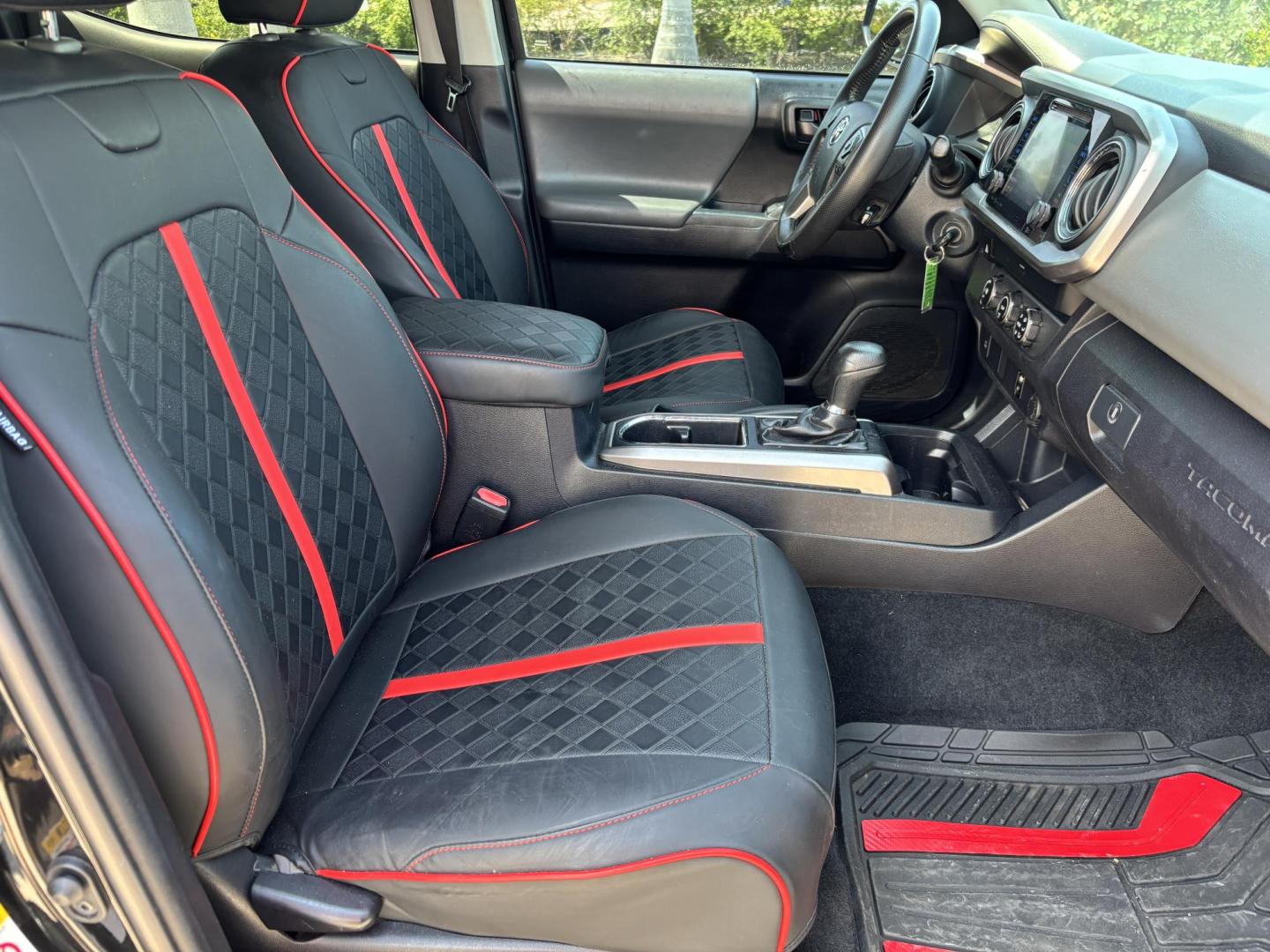 2019 BLACK Toyota Tacoma SR5 Double Cab Long Bed I4 6AT 2WD (5TFAX5GN5KX) with an 2.7L L4 DOHC 16V engine, 6A transmission, located at 11170 Summerlin Square Dr., Fort Myers Beach, FL, 33931, (239) 999-7777, 26.493546, -81.941628 - Photo#10