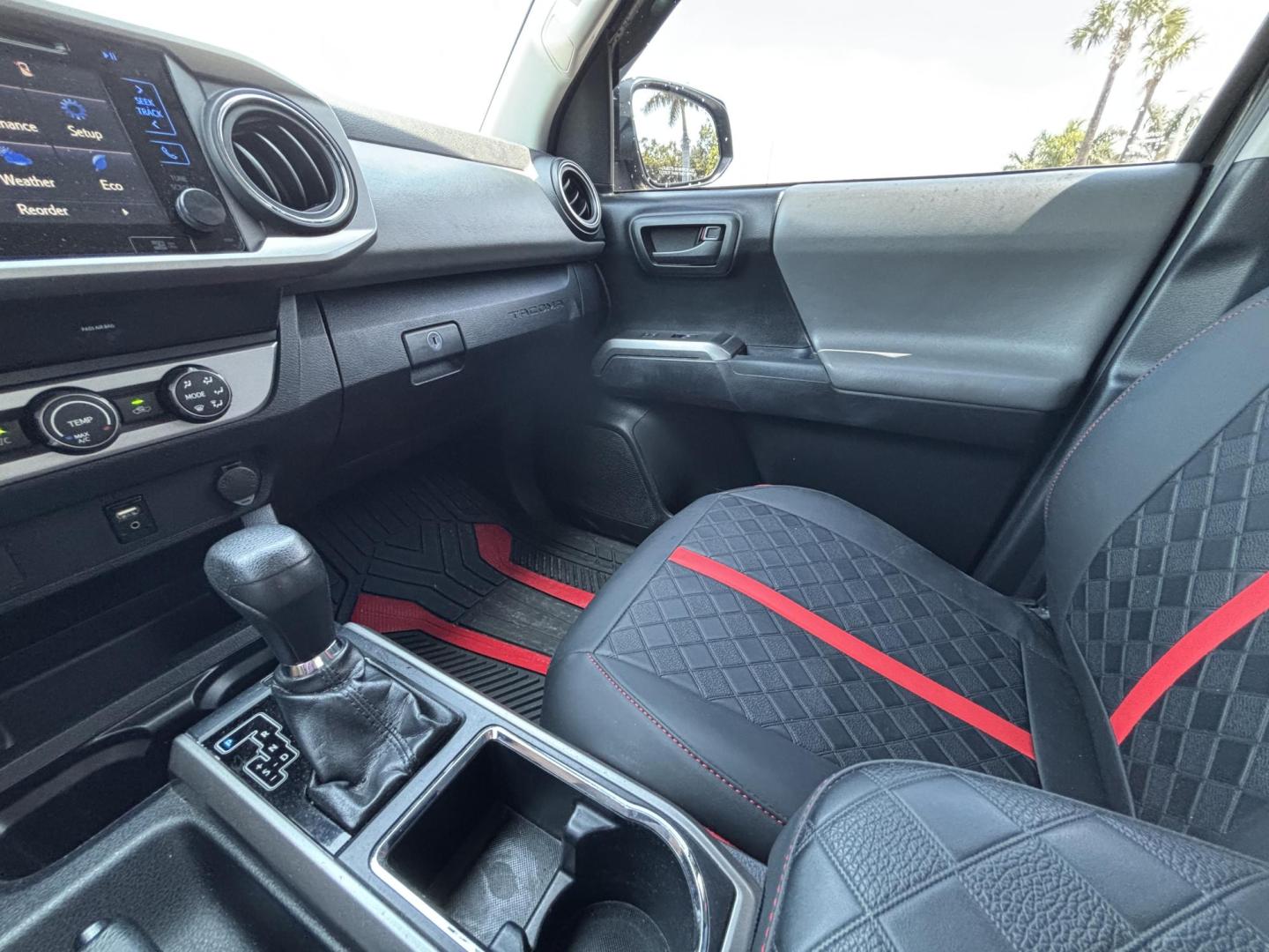 2019 BLACK Toyota Tacoma SR5 Double Cab Long Bed I4 6AT 2WD (5TFAX5GN5KX) with an 2.7L L4 DOHC 16V engine, 6A transmission, located at 11170 Summerlin Square Dr., Fort Myers Beach, FL, 33931, (239) 999-7777, 26.493546, -81.941628 - Photo#9