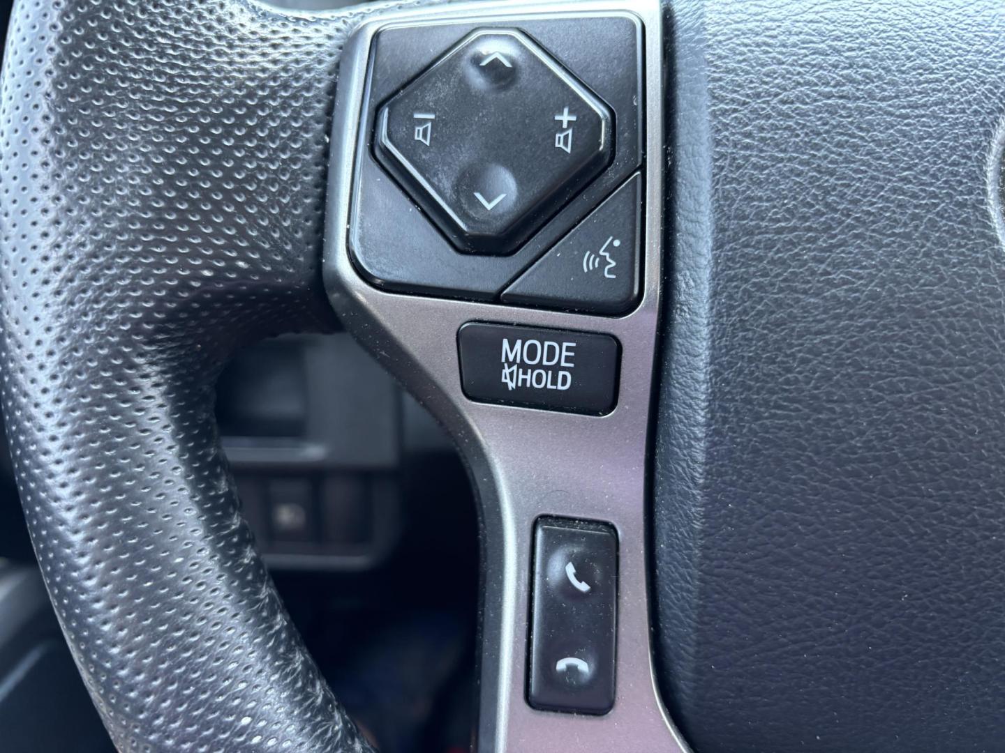 2019 BLACK Toyota Tacoma SR5 Double Cab Long Bed I4 6AT 2WD (5TFAX5GN5KX) with an 2.7L L4 DOHC 16V engine, 6A transmission, located at 11170 Summerlin Square Dr., Fort Myers Beach, FL, 33931, (239) 999-7777, 26.493546, -81.941628 - Photo#15