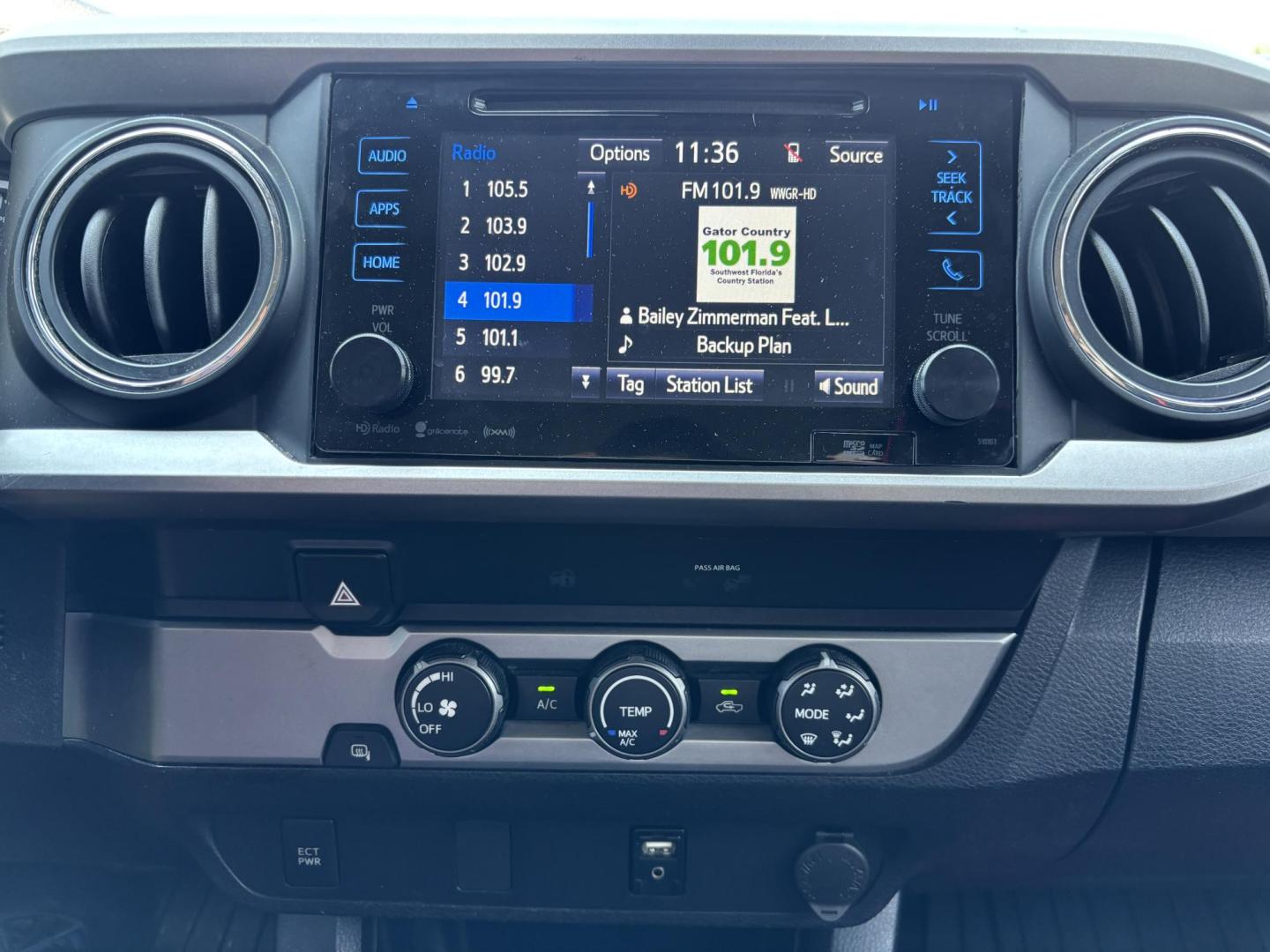 2019 BLACK Toyota Tacoma SR5 Double Cab Long Bed I4 6AT 2WD (5TFAX5GN5KX) with an 2.7L L4 DOHC 16V engine, 6A transmission, located at 11170 Summerlin Square Dr., Fort Myers Beach, FL, 33931, (239) 999-7777, 26.493546, -81.941628 - Photo#18