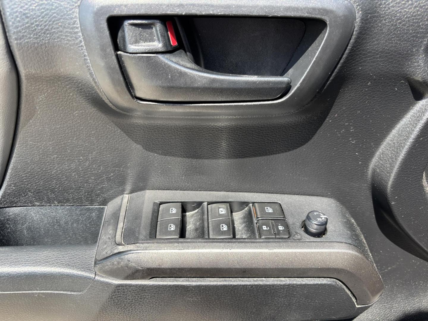 2019 BLACK Toyota Tacoma SR5 Double Cab Long Bed I4 6AT 2WD (5TFAX5GN5KX) with an 2.7L L4 DOHC 16V engine, 6A transmission, located at 11170 Summerlin Square Dr., Fort Myers Beach, FL, 33931, (239) 999-7777, 26.493546, -81.941628 - Photo#23