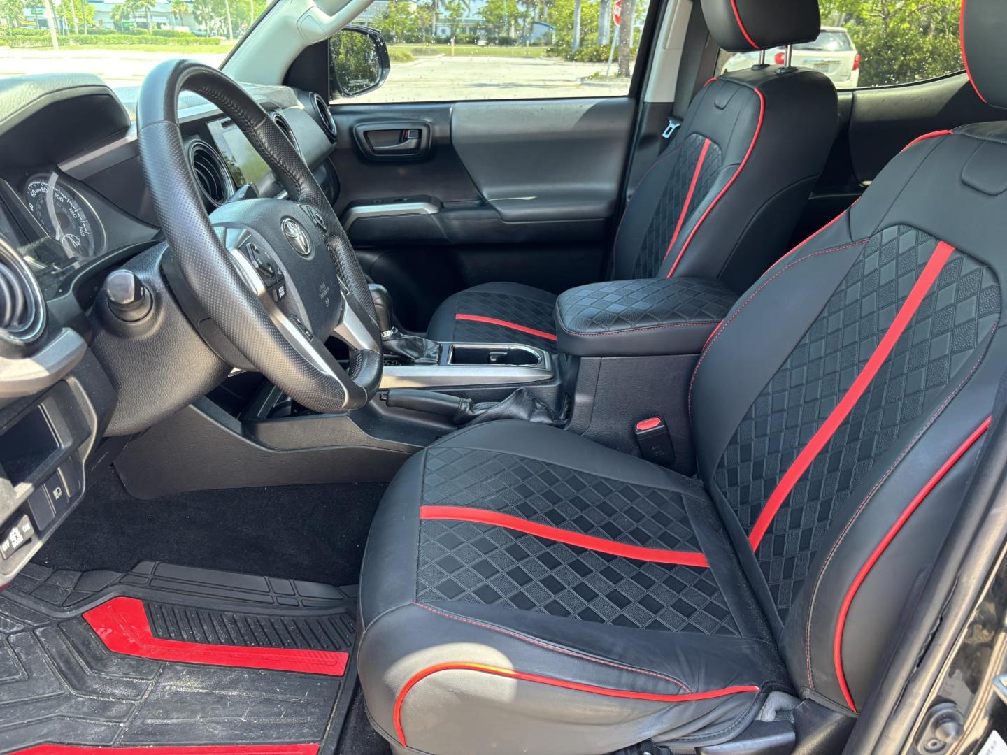 2019 BLACK Toyota Tacoma SR5 Double Cab Long Bed I4 6AT 2WD (5TFAX5GN5KX) with an 2.7L L4 DOHC 16V engine, 6A transmission, located at 11170 Summerlin Square Dr., Fort Myers Beach, FL, 33931, (239) 999-7777, 26.493546, -81.941628 - Photo#8