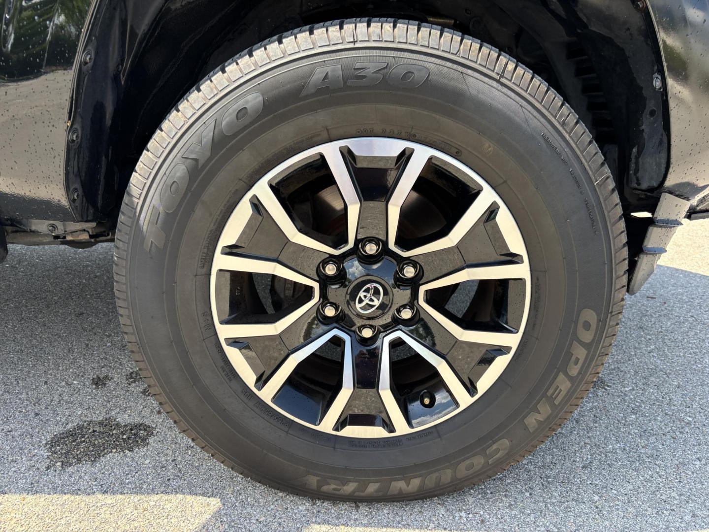 2019 BLACK Toyota Tacoma SR5 Double Cab Long Bed I4 6AT 2WD (5TFAX5GN5KX) with an 2.7L L4 DOHC 16V engine, 6A transmission, located at 11170 Summerlin Square Dr., Fort Myers Beach, FL, 33931, (239) 999-7777, 26.493546, -81.941628 - Photo#31