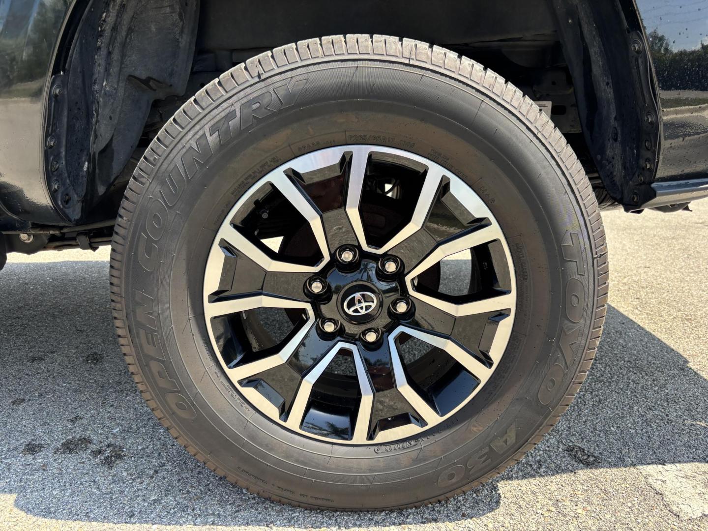 2019 BLACK Toyota Tacoma SR5 Double Cab Long Bed I4 6AT 2WD (5TFAX5GN5KX) with an 2.7L L4 DOHC 16V engine, 6A transmission, located at 11170 Summerlin Square Dr., Fort Myers Beach, FL, 33931, (239) 999-7777, 26.493546, -81.941628 - Photo#33