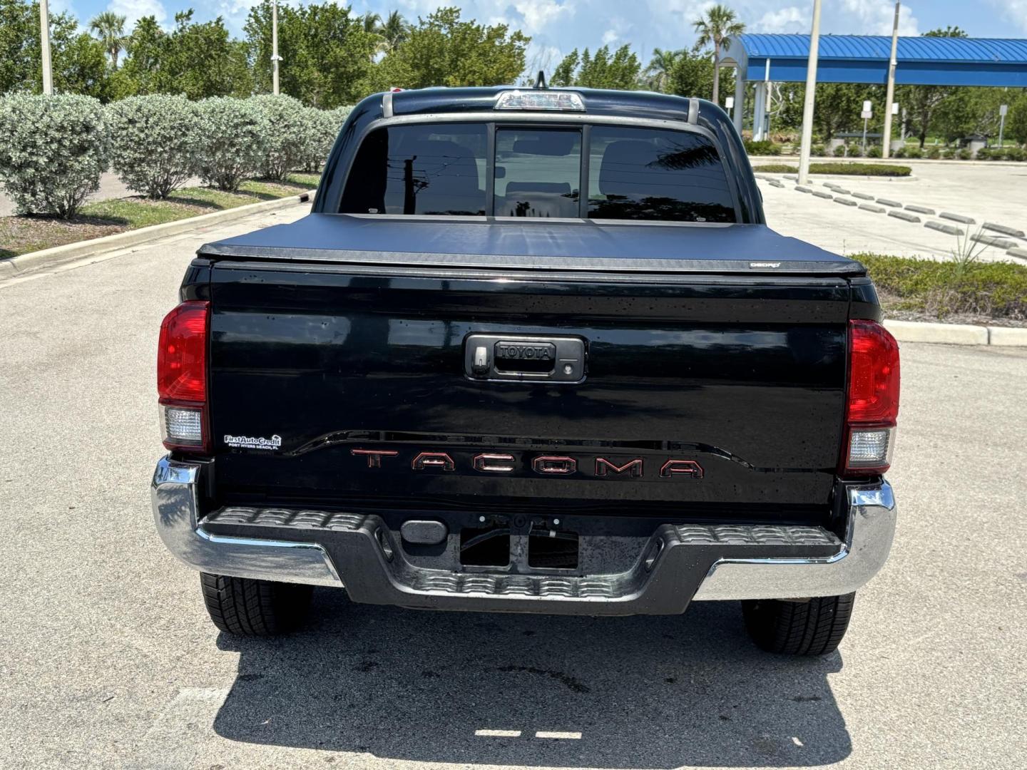 2019 BLACK Toyota Tacoma SR5 Double Cab Long Bed I4 6AT 2WD (5TFAX5GN5KX) with an 2.7L L4 DOHC 16V engine, 6A transmission, located at 11170 Summerlin Square Dr., Fort Myers Beach, FL, 33931, (239) 999-7777, 26.493546, -81.941628 - Photo#5
