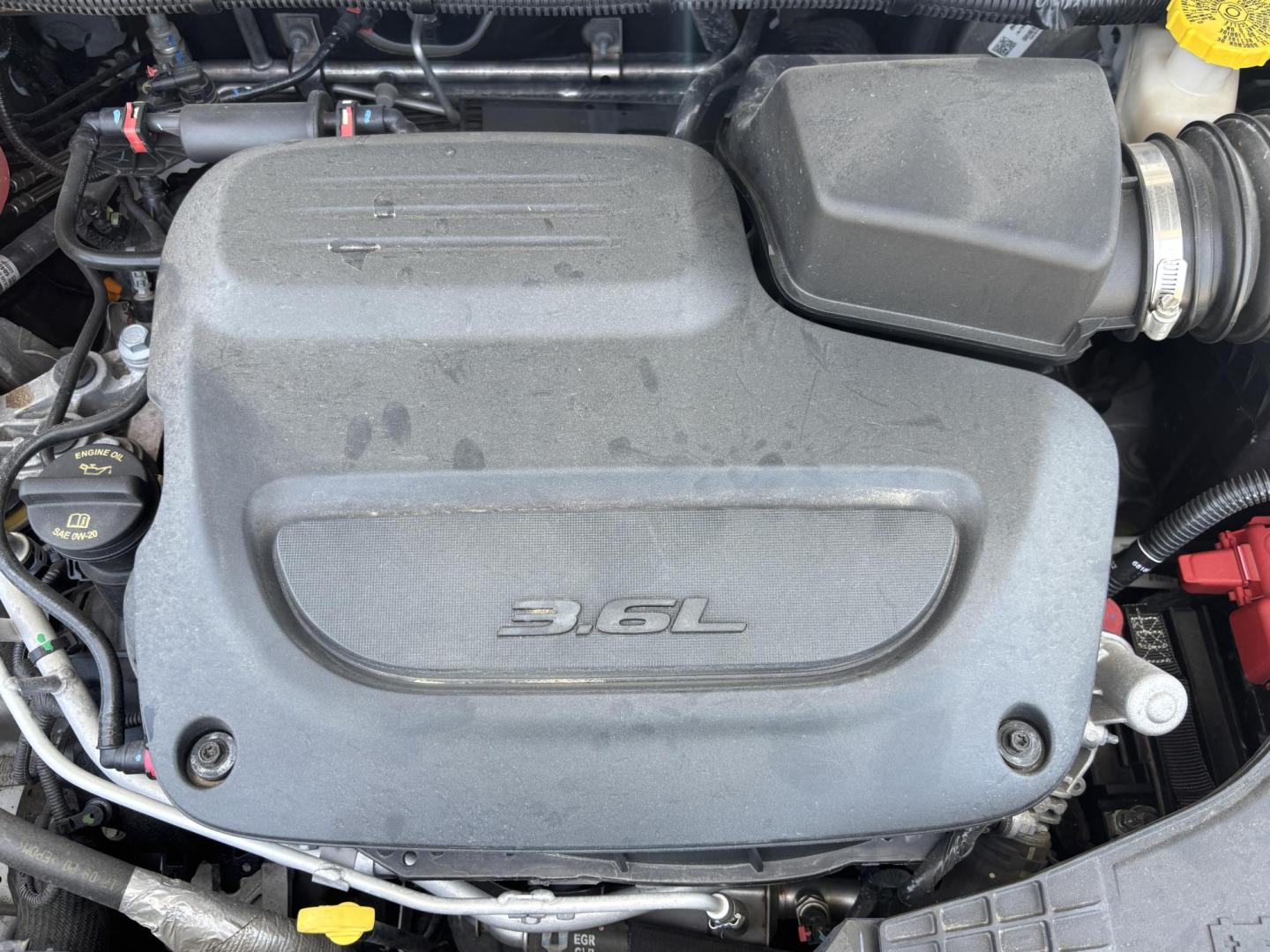 2021 WHITE /GRAY CLOTH Chrysler Voyager LX (2C4RC1CG5MR) with an 3.6L V6 DOHC 24V engine, 9A transmission, located at 11170 Summerlin Square Dr., Fort Myers Beach, FL, 33931, (239) 999-7777, 26.493546, -81.941628 - 1 Owner - Photo#41