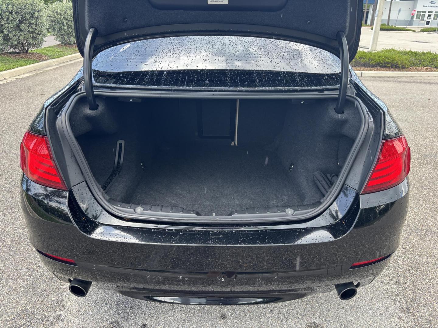 2011 BLACK /OYSTER BMW 5-Series 535i (WBAFR7C55BC) with an 3.0L L6 DOHC 24V engine, located at 11170 Summerlin Square Dr., Fort Myers Beach, FL, 33931, (239) 999-7777, 26.493546, -81.941628 - Photo#33