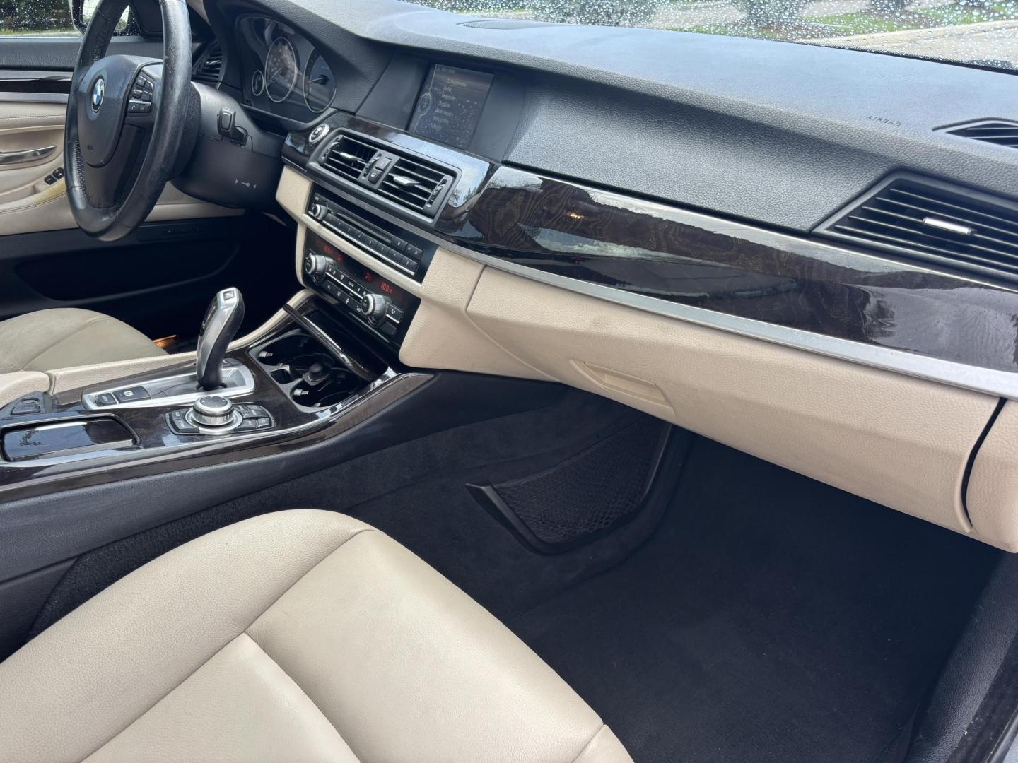 2011 BLACK /OYSTER BMW 5-Series 535i (WBAFR7C55BC) with an 3.0L L6 DOHC 24V engine, located at 11170 Summerlin Square Dr., Fort Myers Beach, FL, 33931, (239) 999-7777, 26.493546, -81.941628 - Photo#11