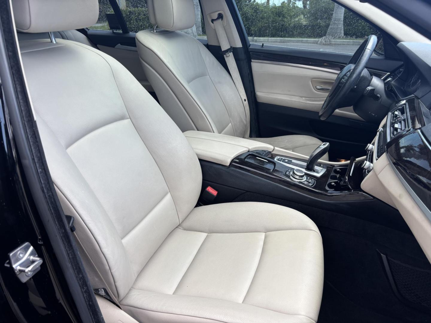 2011 BLACK /OYSTER BMW 5-Series 535i (WBAFR7C55BC) with an 3.0L L6 DOHC 24V engine, located at 11170 Summerlin Square Dr., Fort Myers Beach, FL, 33931, (239) 999-7777, 26.493546, -81.941628 - Photo#12