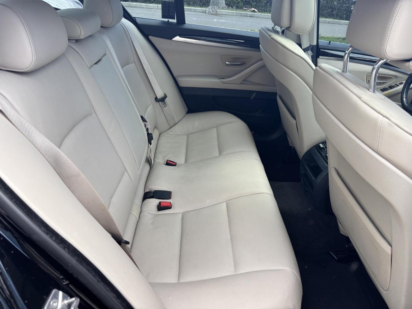 2011 BLACK /OYSTER BMW 5-Series 535i (WBAFR7C55BC) with an 3.0L L6 DOHC 24V engine, located at 11170 Summerlin Square Dr., Fort Myers Beach, FL, 33931, (239) 999-7777, 26.493546, -81.941628 - Photo#13