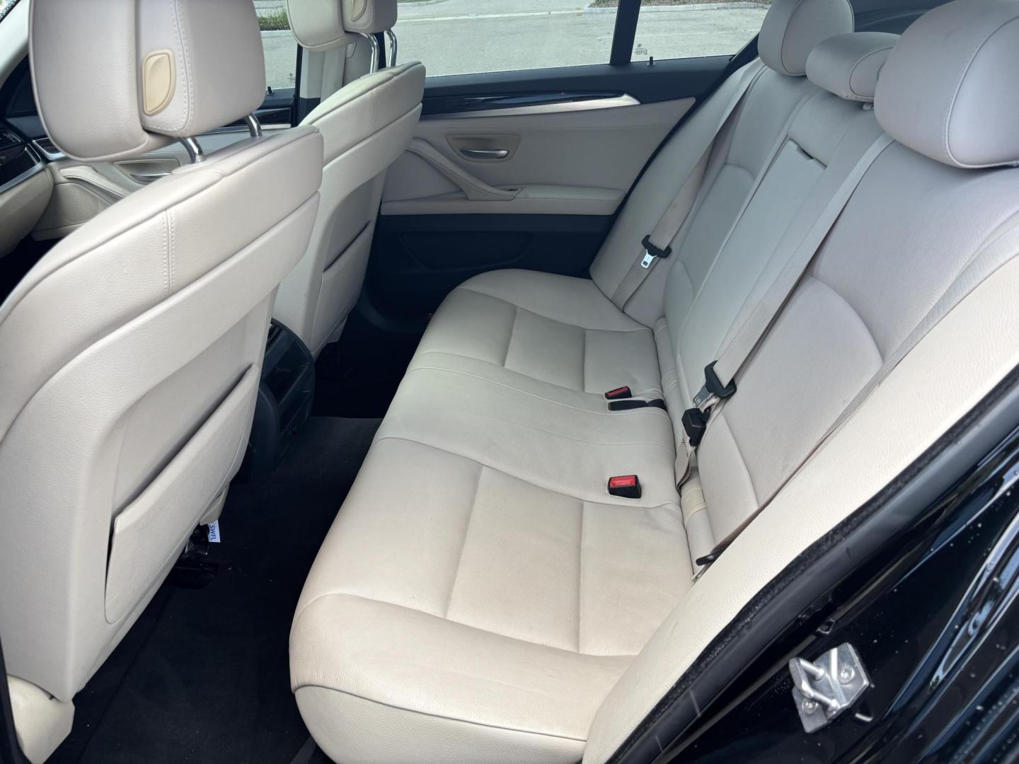 2011 BLACK /OYSTER BMW 5-Series 535i (WBAFR7C55BC) with an 3.0L L6 DOHC 24V engine, located at 11170 Summerlin Square Dr., Fort Myers Beach, FL, 33931, (239) 999-7777, 26.493546, -81.941628 - Photo#14