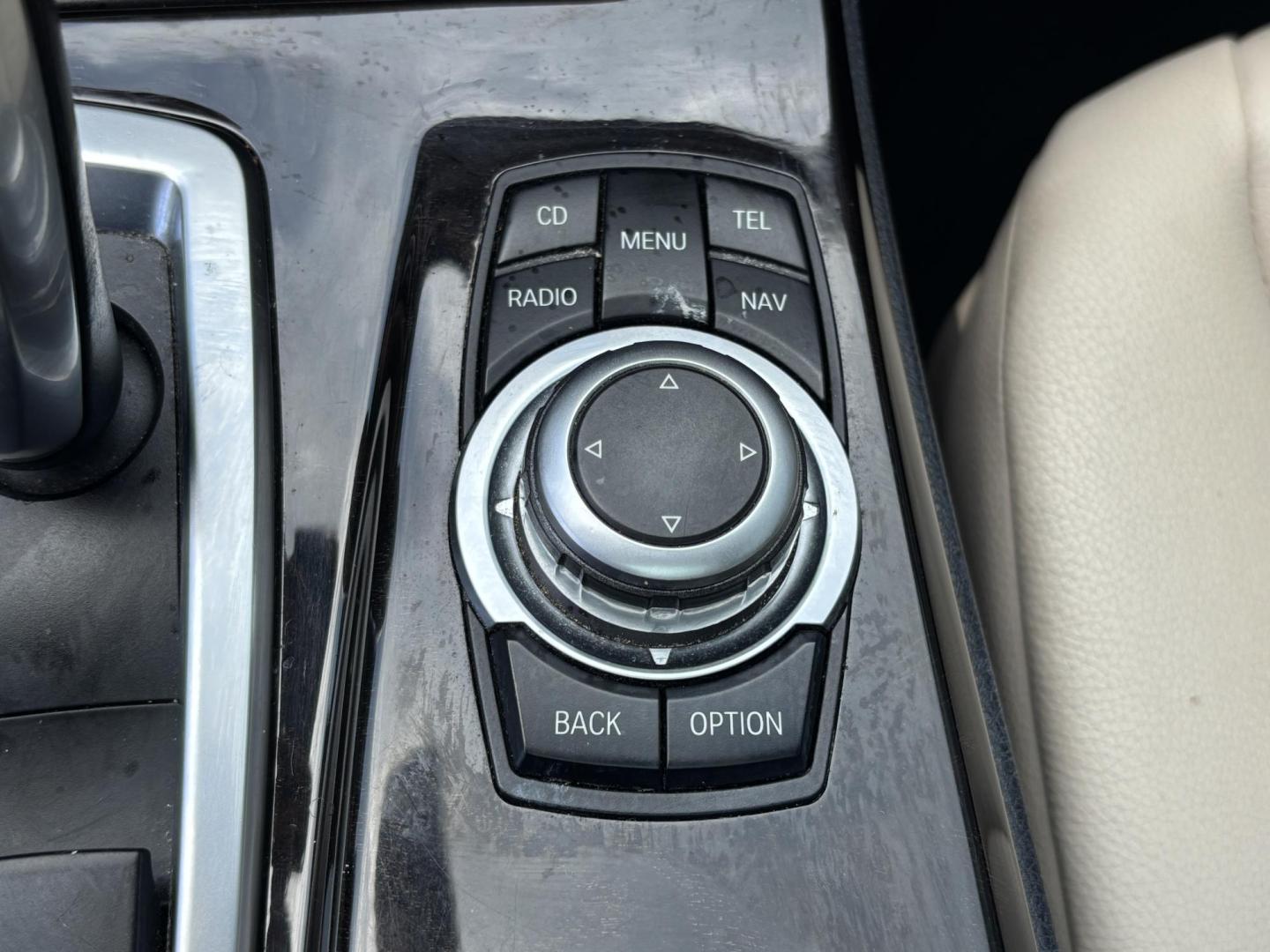 2011 BLACK /OYSTER BMW 5-Series 535i (WBAFR7C55BC) with an 3.0L L6 DOHC 24V engine, located at 11170 Summerlin Square Dr., Fort Myers Beach, FL, 33931, (239) 999-7777, 26.493546, -81.941628 - Photo#29